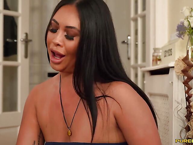 CFNM handjob with two curious ladies Hannah Shaw and Honour May