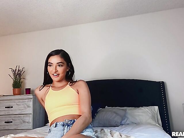 Jane Wilde and Emily Willis masturbate together cam to cam