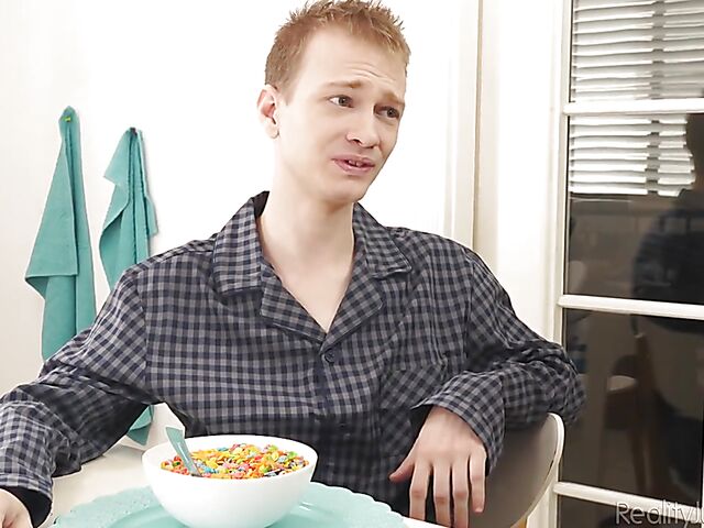 Kitchen fuck with nasty teen Winter Jade and lucky Alex Jett