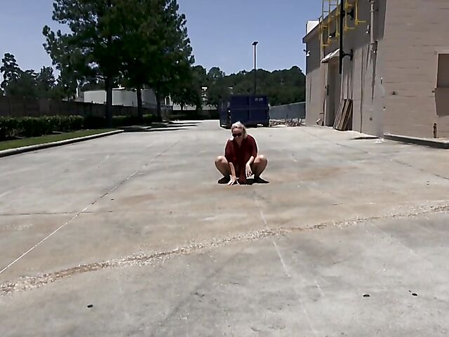 Mrs Siren's public masturbation and blowjob