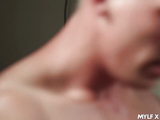 Fitness MILF Jasmine Jae boxing and fucking