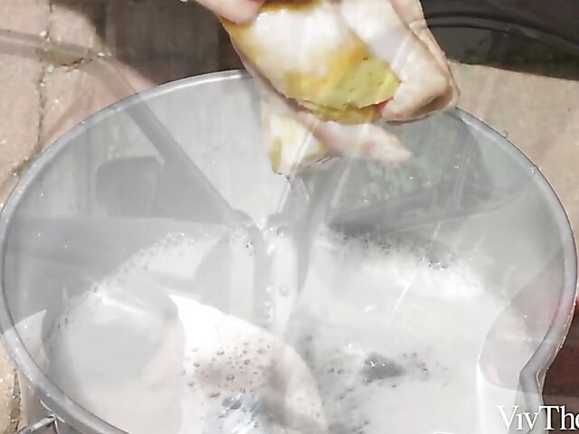 Big tits lesbian MILF Dorothy Black gets eaten out by Kira Queen