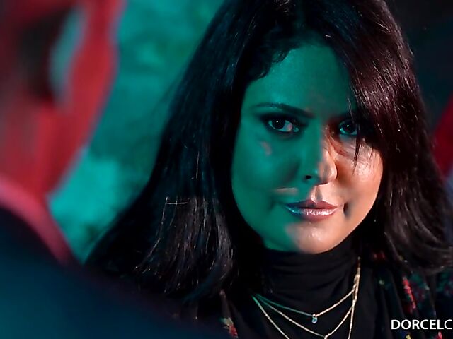 Kinky anal group orgy with Clea Gaultier and Mariska