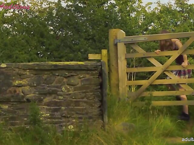 Rose's POV creampie outdoors after shaving her pussy smooth