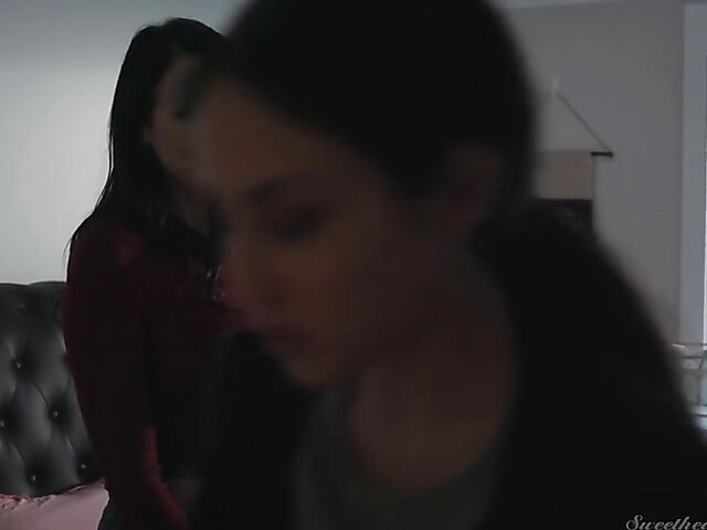 MILF and teen lesbian yoga with Alexis Fawx and Jessie Saint