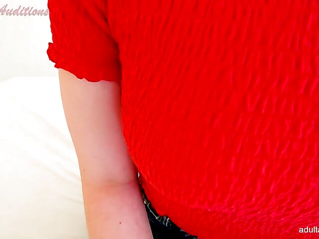 British teen Alana's first casting ever