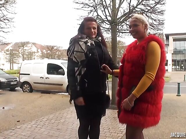 French FFM 3some with nasty Aurelie and Victoria