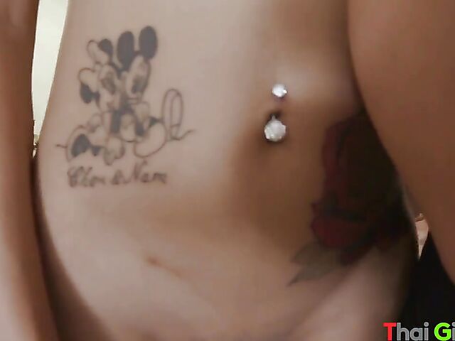 Slutty thai babe Nalin fucking a lucky man