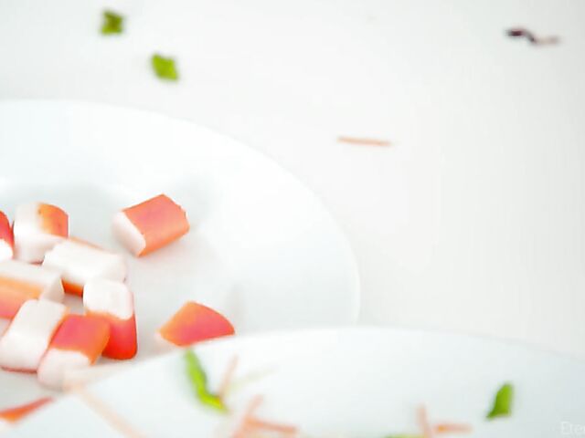 Skinny blonde Lisa Dawn masturbating to food