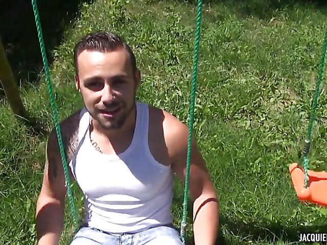 Outdoor sextape of alternative French redhead Eva Lange