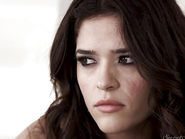 Curly teen ebony Scarlit Scandal wants Ryan McLane to pound her pussy