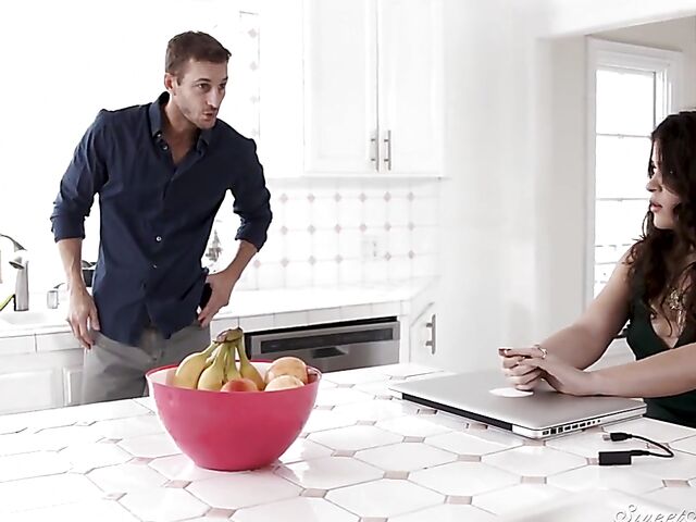 Curly teen ebony Scarlit Scandal wants Ryan McLane to pound her pussy