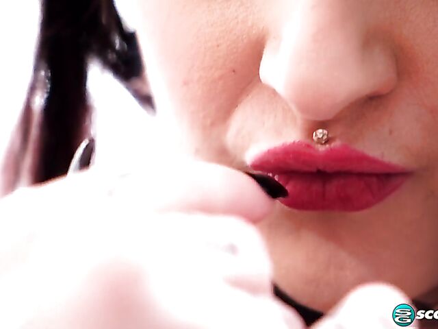 Kinky big tit solo with voluptuous Nyx Monroe in latex and nylons