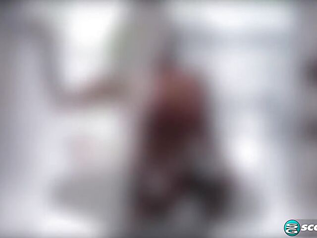 Kinky big tit solo with voluptuous Nyx Monroe in latex and nylons