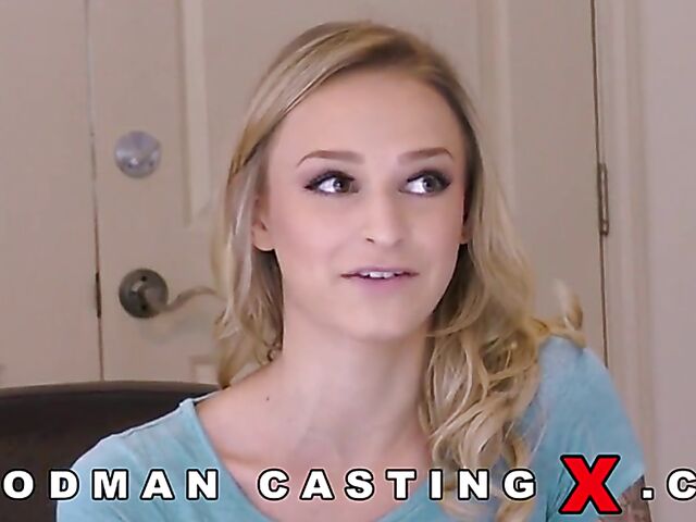 Cute Emma Hix's anal pounding with Pierre Woodman