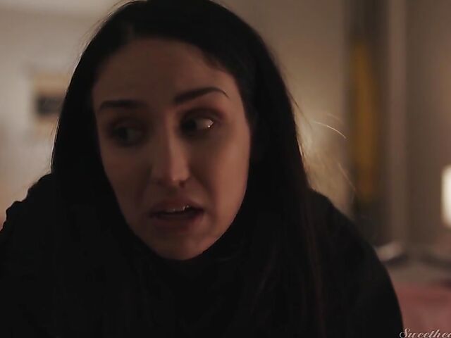 Reagan Foxx & Jade Baker - Lesbian milf teen love in the evening