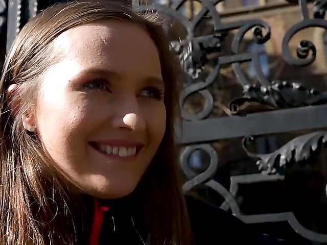 Sporty Czech babe Stacy Cruz gets cum on her cunt