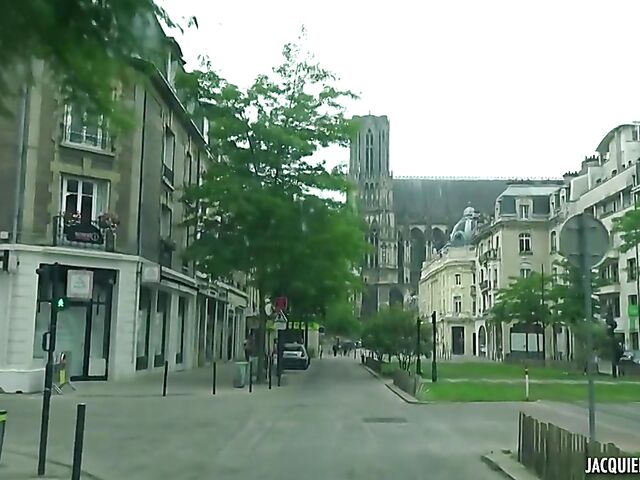 DP French porn with 28-year-old slut Emmanuelle