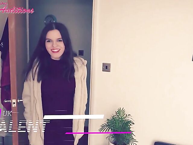 Teen first threesome on cam with lovely UK girl Jessica