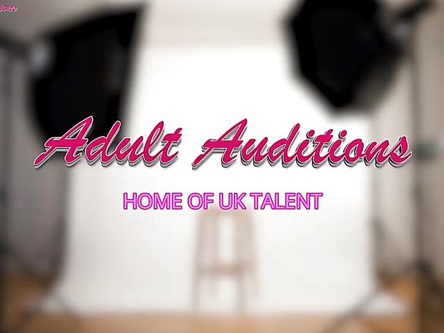 Teen first threesome on cam with lovely UK girl Jessica