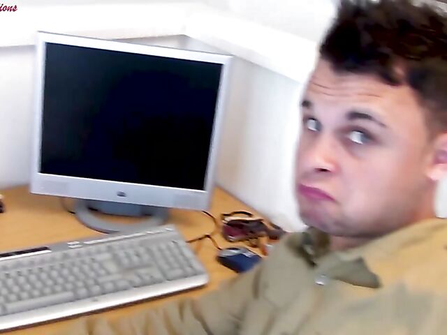 Teen first threesome on cam with lovely UK girl Jessica