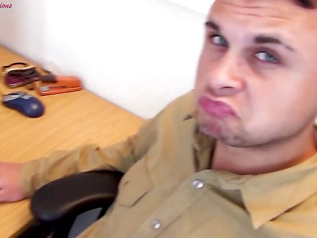 Teen first threesome on cam with lovely UK girl Jessica