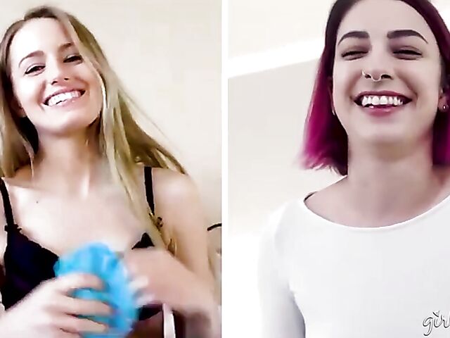 Scarlett Sage and Kristen Scott have a good time fingering together