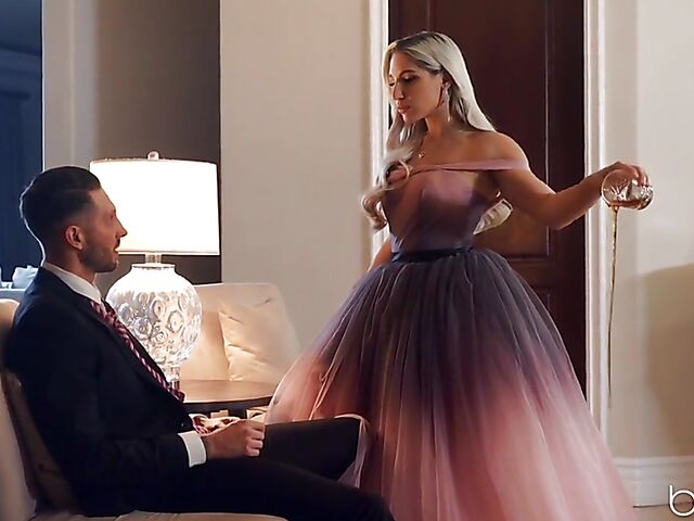 Long dress fuck after the ball with natural beauty Abella Danger