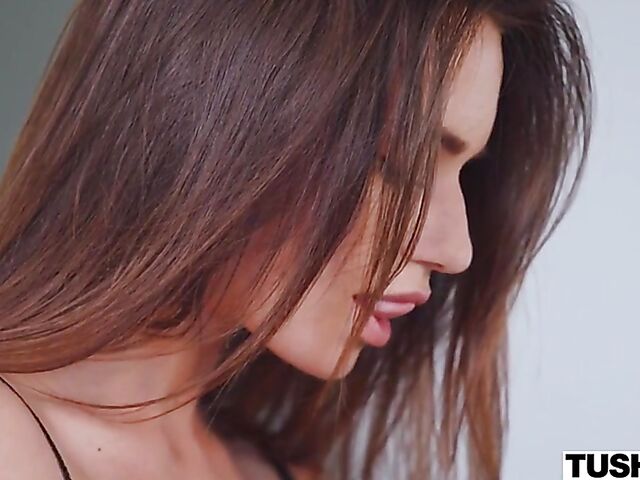 Kaisa Nord & Lana Roy - Tushy anal three-way with hot babes