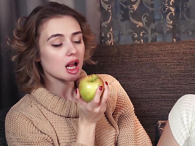 Beautiful fingering solo with slender girl Alice Shea