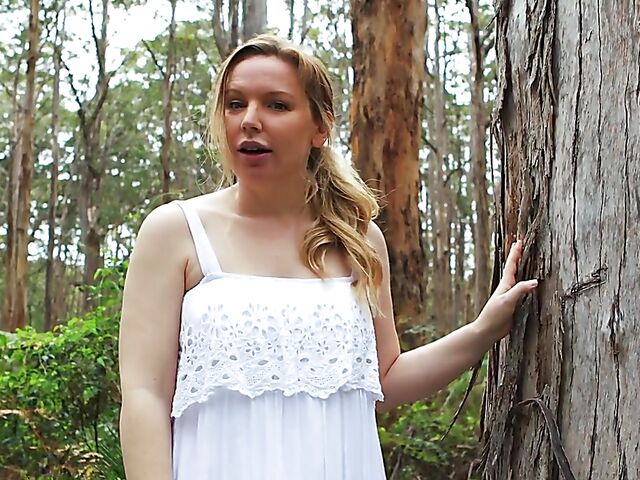 All-natural Jacinta fingering and pissing outdoor