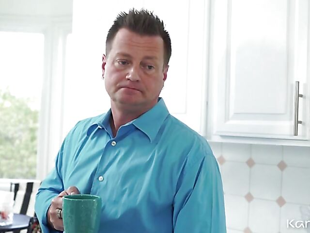 Smoking hot babysitter Jessa Rhodes wants it hard