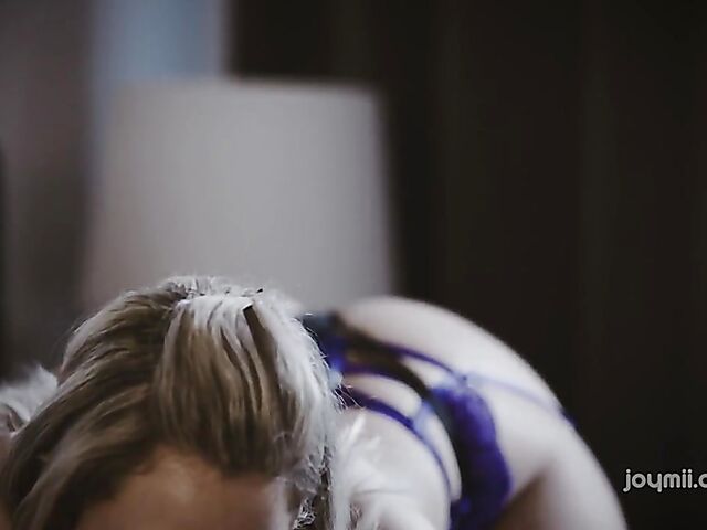 Bedtime hot sex in black stockings with seductive Nicole Vice