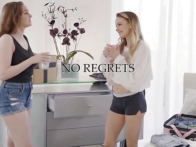 Mary Moody & Naomi Swann - Lesbian tribbing with a hitachi