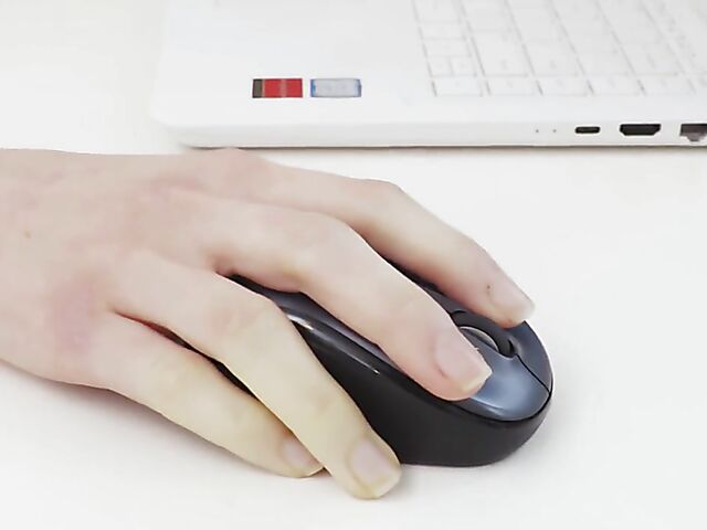 Hairy masturbation with pink-haired Australian girl Dodi