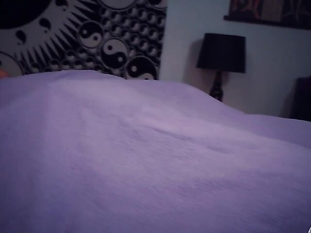 Sinn Sage - Milf fingering sensually after massage