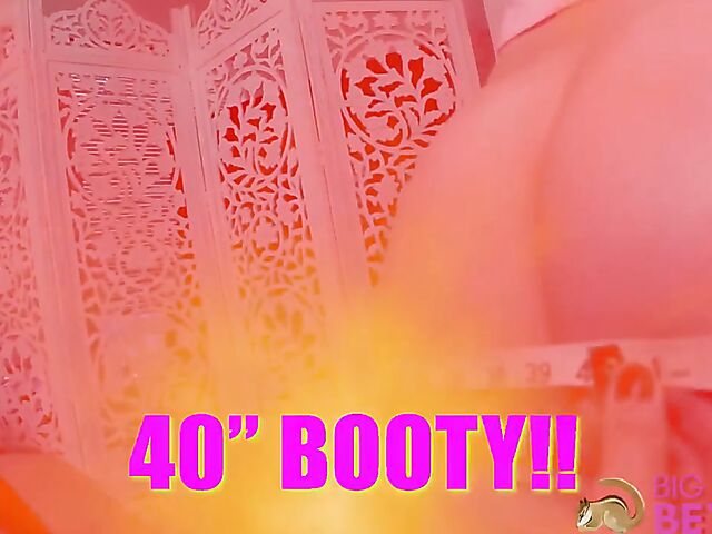 Cleo Clementine's amazing bubble butt in action