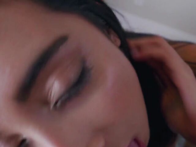 Standing sex on cam with big-eyed latina Kiarra Nava