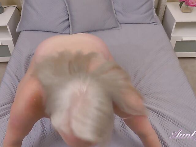 POV fantasy with voluptuous MILF Cameron