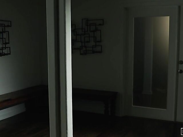 True hot sex in the comfort of the bedroom with Abigail Mac