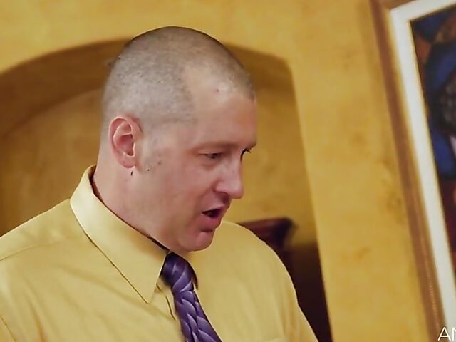 Cheating MILF Dana Dearmond anal fucking behind her husband's back