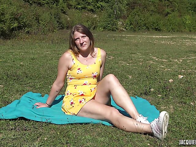 Anal outdoor with cute French MILF Emma