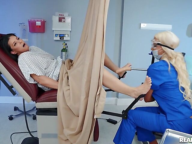 Lesbian machine fuck in the hospital with India Summer and Nicolette Shea