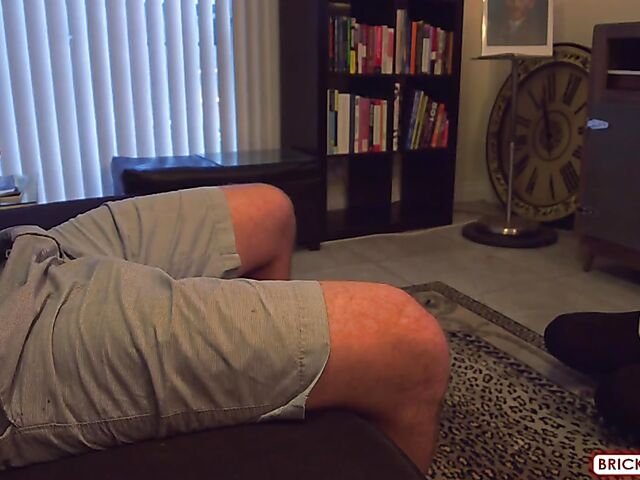 Asian handjob during the pandemic with Dacey