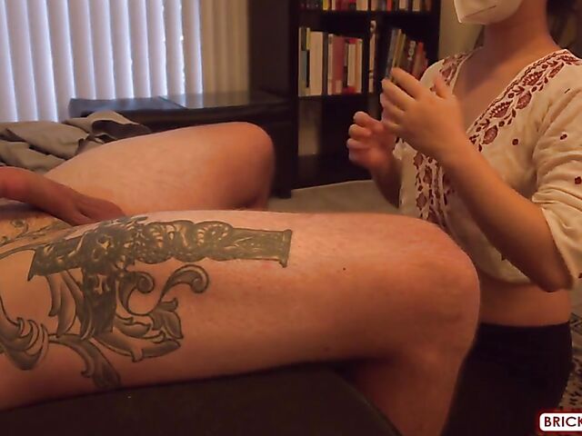 Asian handjob during the pandemic with Dacey