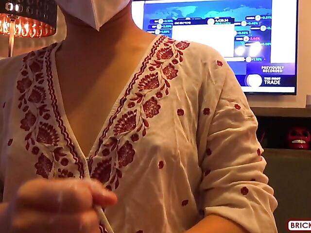 Asian handjob during the pandemic with Dacey