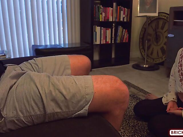 Asian handjob during the pandemic with Dacey