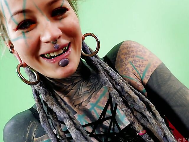 Completely tattooed anal lovers Anuskatzz and LilyLu