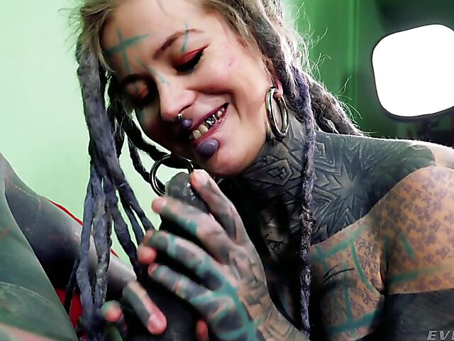 Completely tattooed anal lovers Anuskatzz and LilyLu