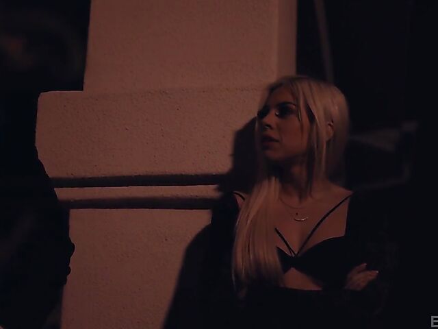 Hot sex after dark with blonde Allie Nicole